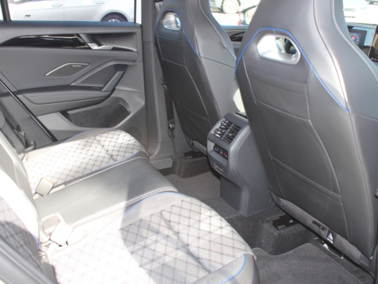 Volkswagen Tiguan – Bild 9