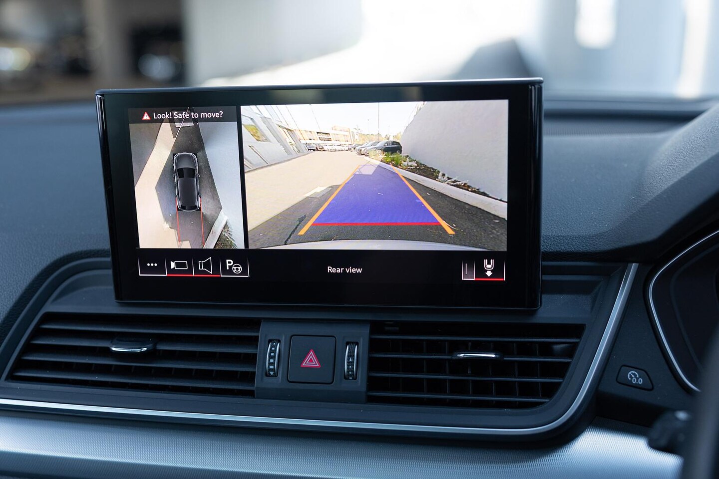 Image about Audi Q5 Sport 40 TDI quattro S tronic