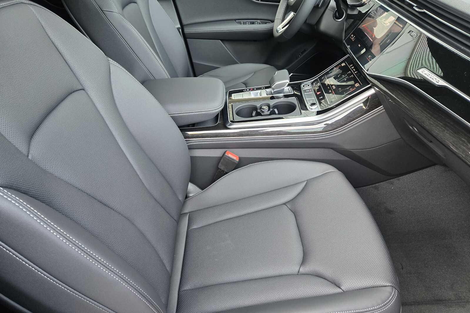 2026 Audi Q7 Premium Plus - Photo 9
