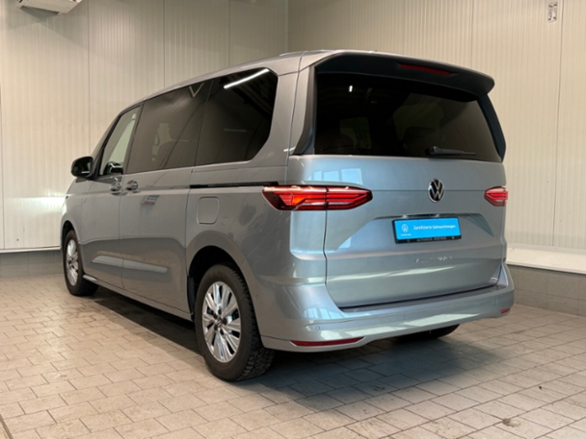 Volkswagen Multivan Basis-Modell