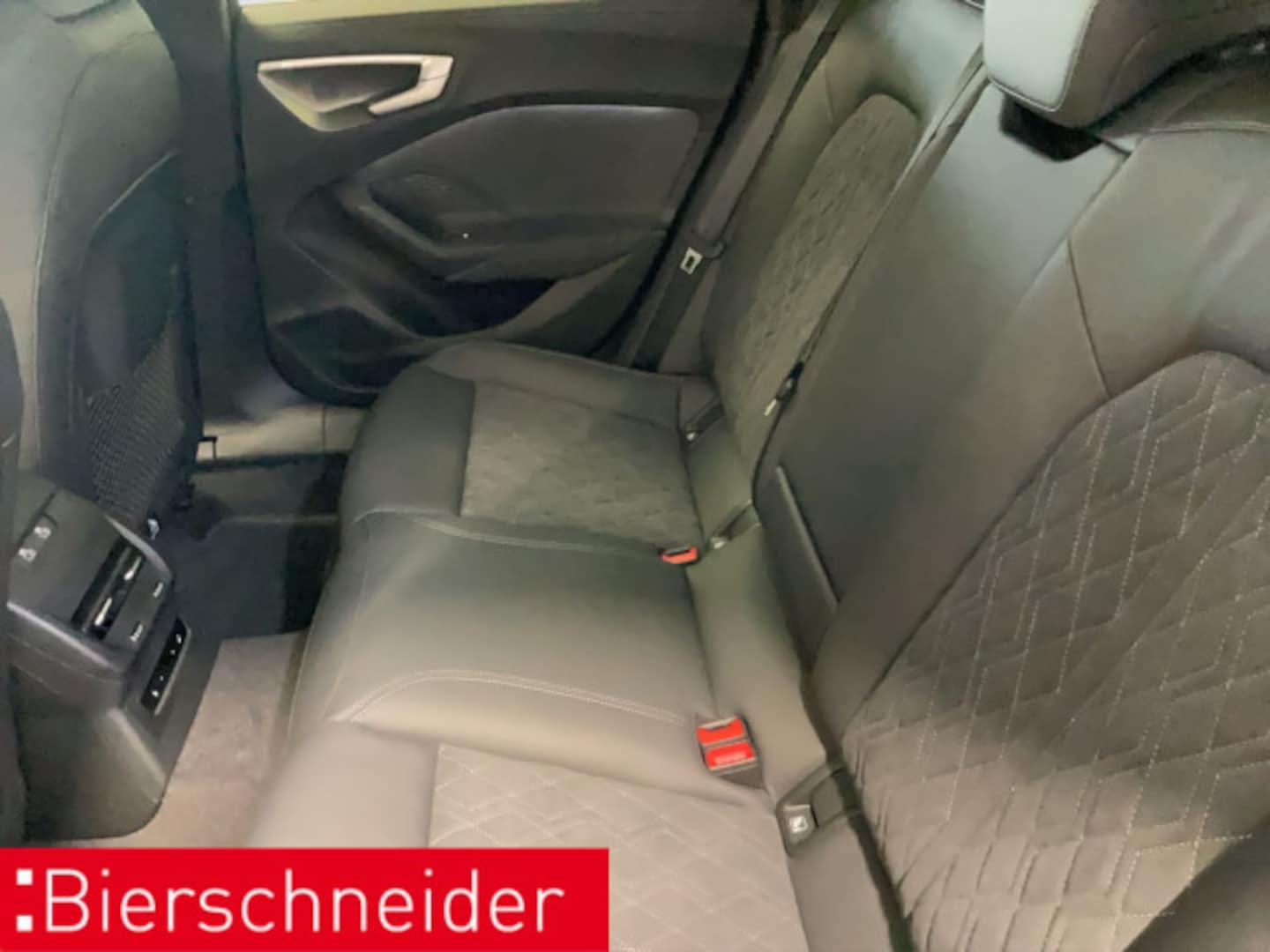 Bild über Audi A5 Avant e-hybrid e-hybrid quattro 270 kW S tronic - für weitere Informationen kontaktieren Sie den Audi Partner