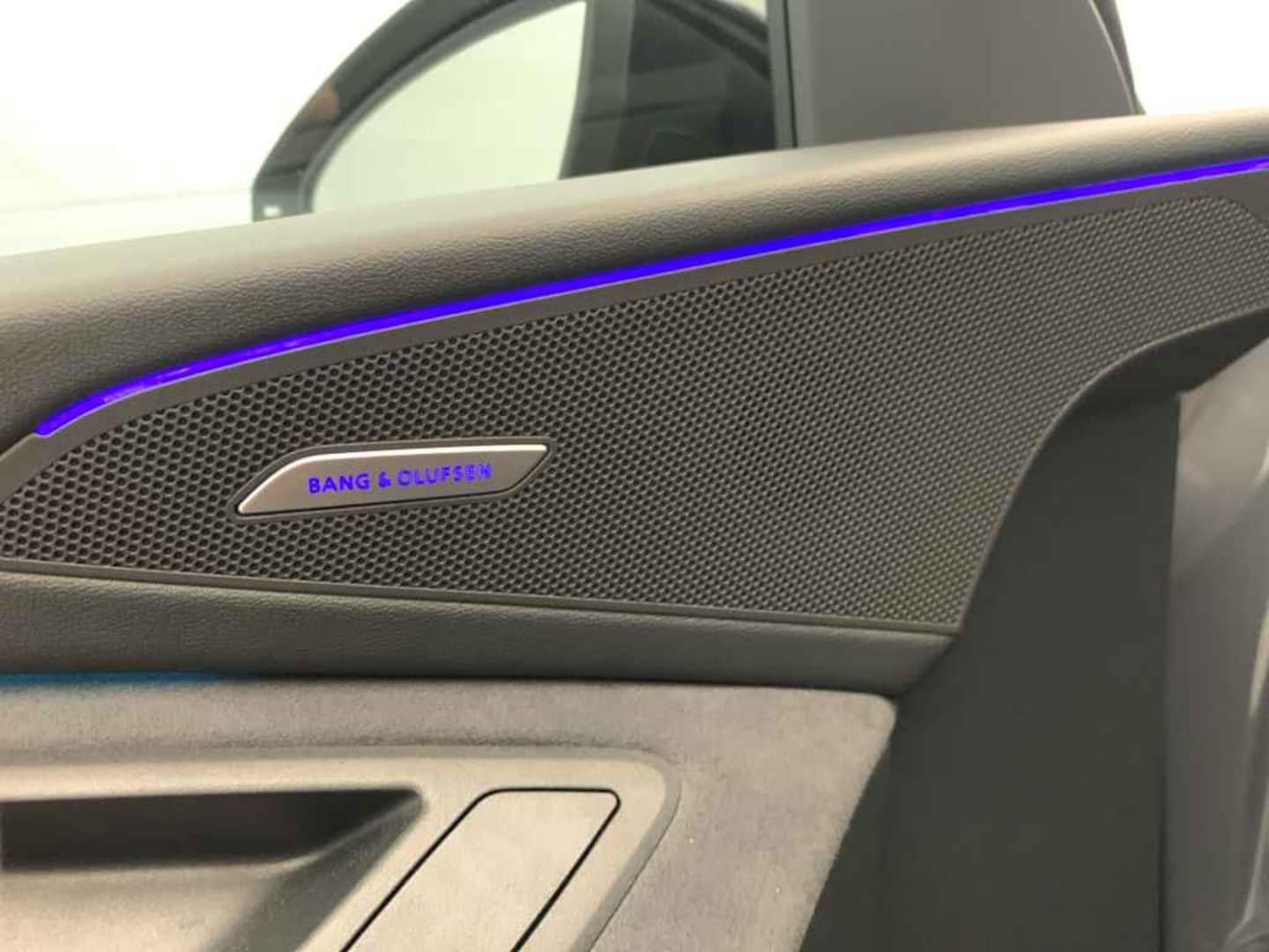 Bild über Audi SQ6 SUV e-tron edition one grey e-tron quattro - für weitere Informationen kontaktieren Sie den Audi Partner