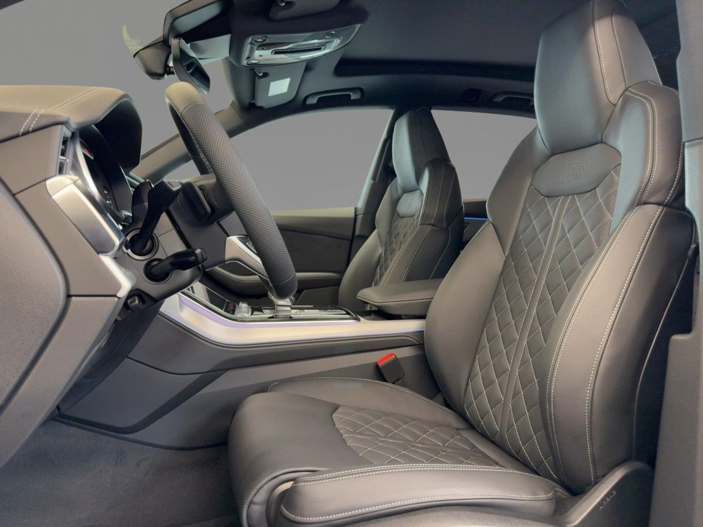Bild über Audi Q8 SUV S line business TDI quattro 210 kW tiptronic - für weitere Informationen kontaktieren Sie den Audi Partner