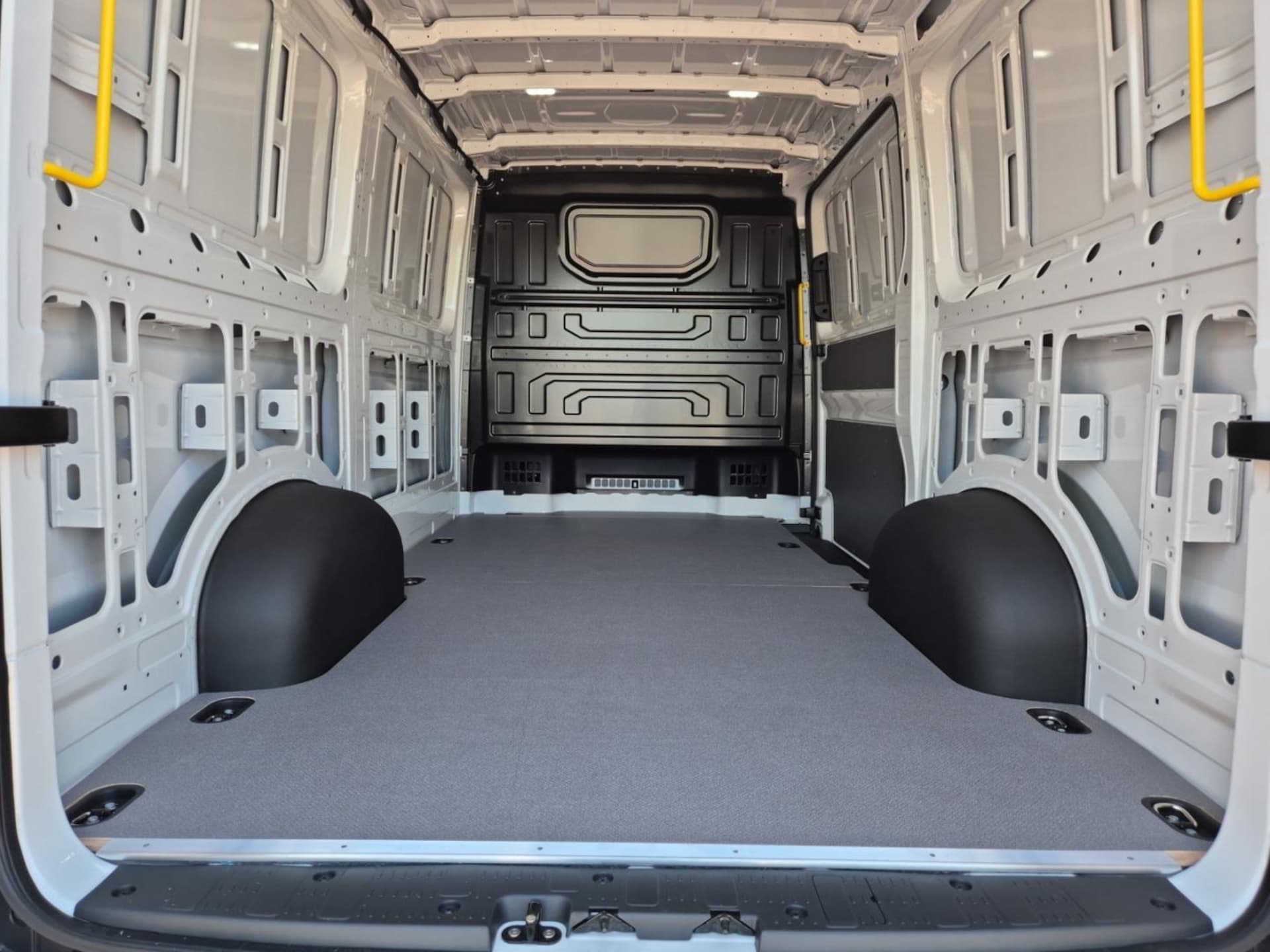 Volkswagen Crafter Kasten mittlerer Radstand