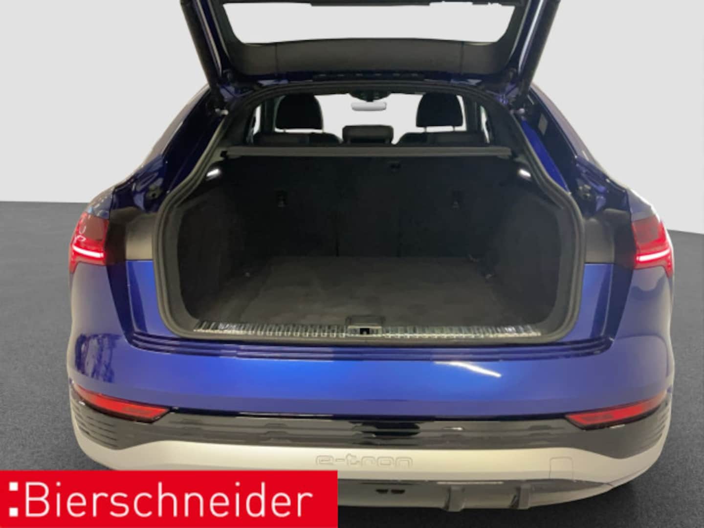 Bild über Audi SQ8 Sportback e-tron e-tron quattro - für weitere Informationen kontaktieren Sie den Audi Partner