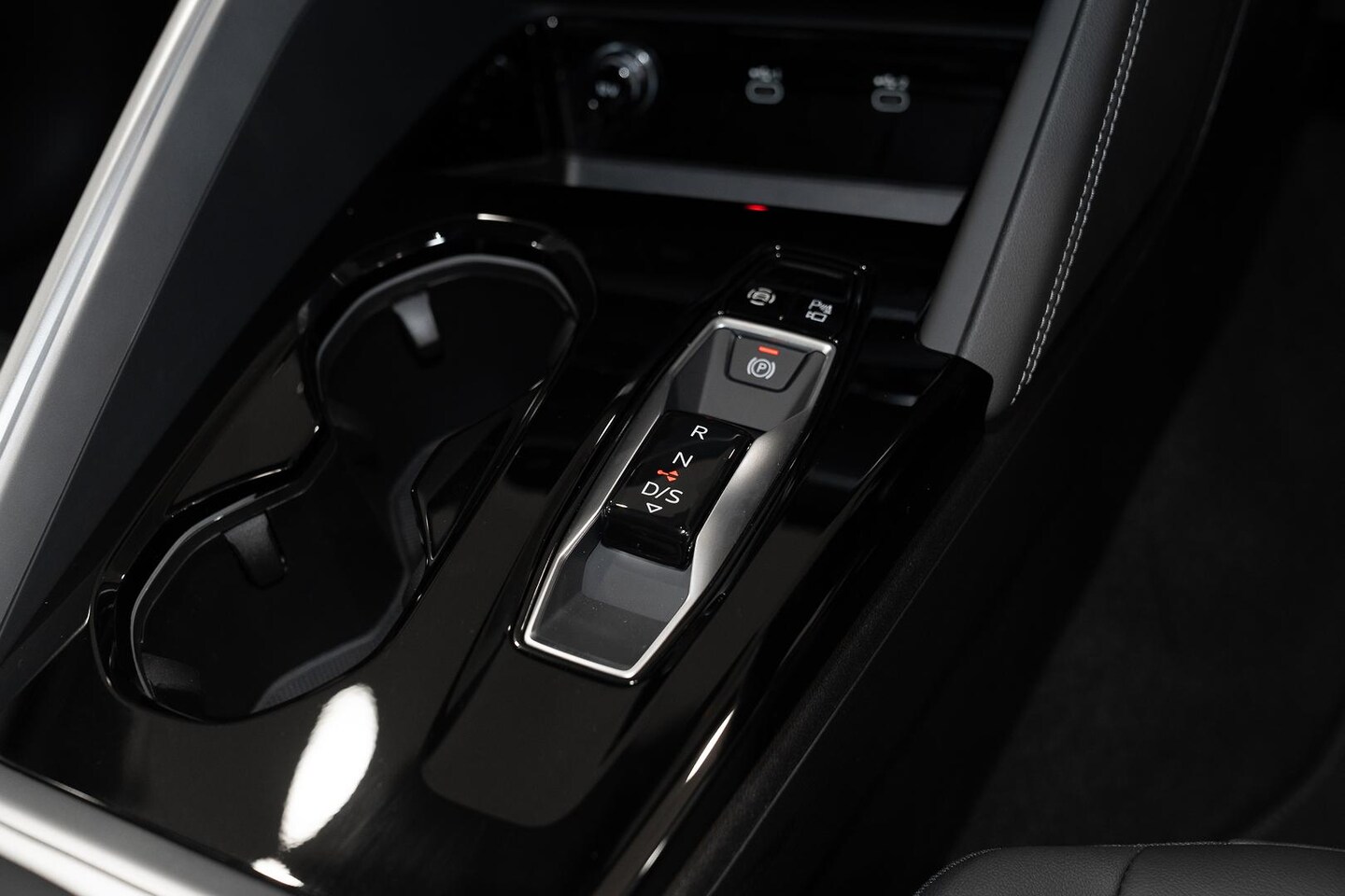 Image about Audi Q5 Sportback TDI quattro 150 kW