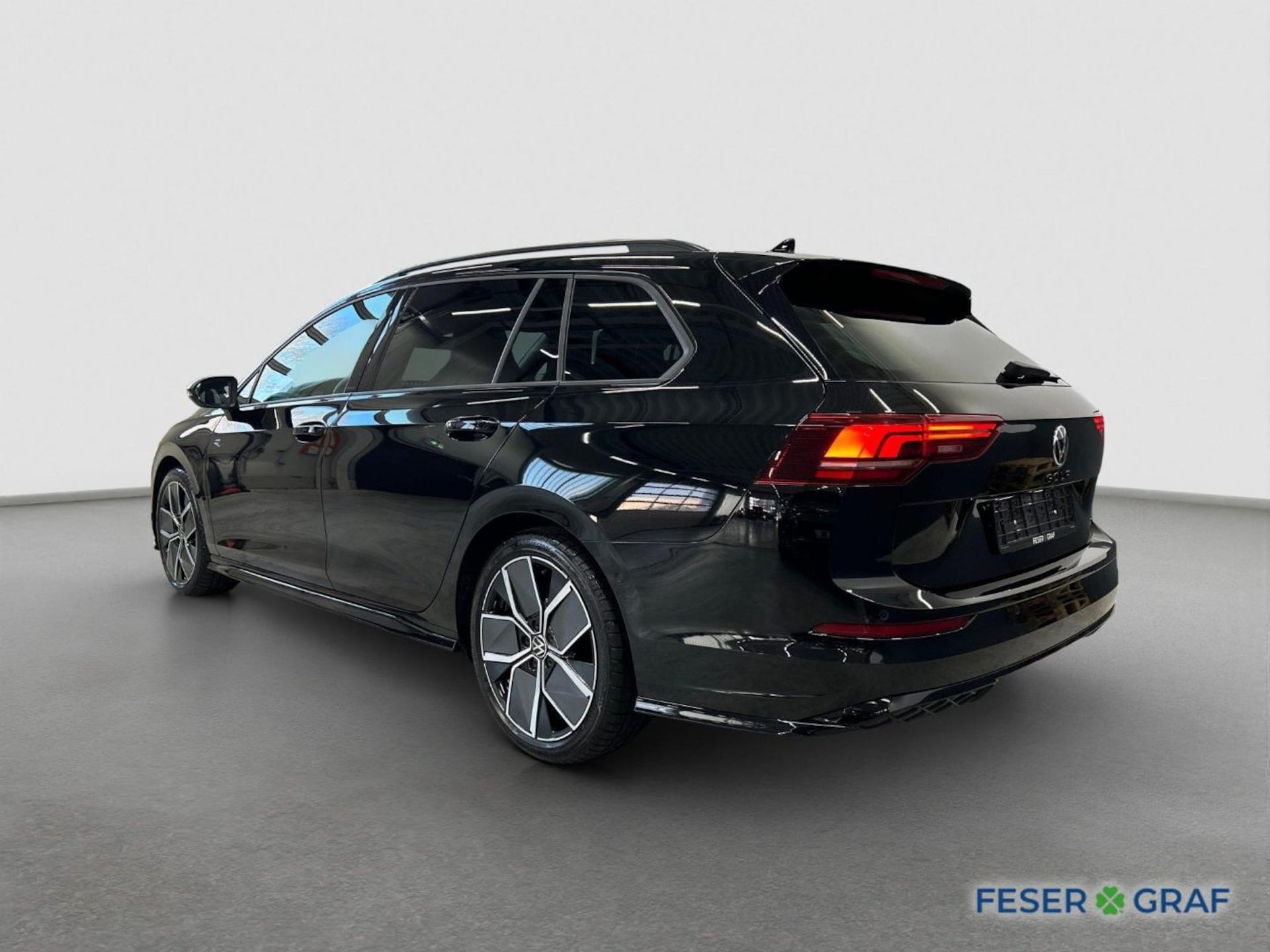 Volkswagen Golf Variant R-Line