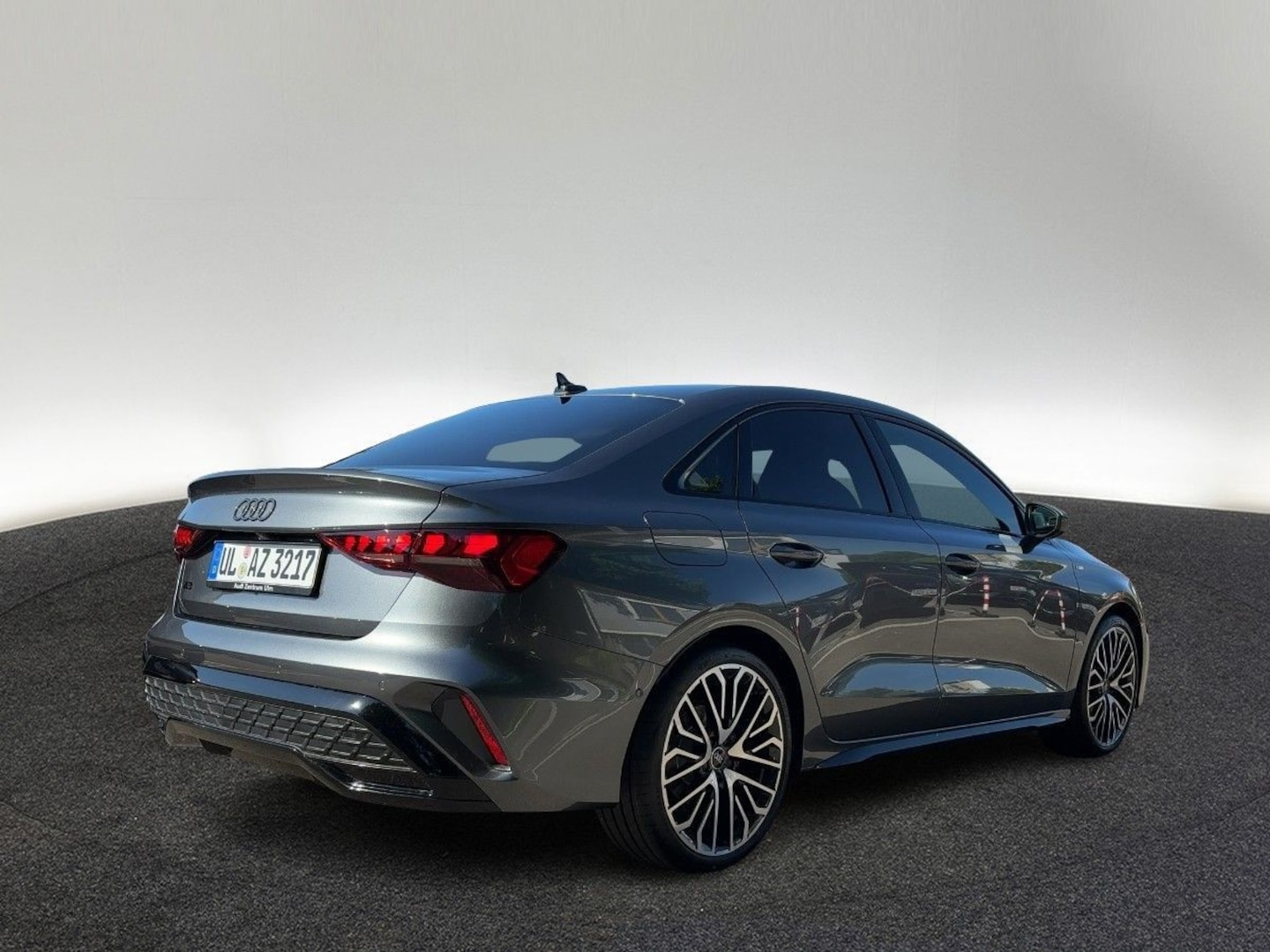 Bild über Audi A3 Limousine TFSI 110 kW S tronic - für weitere Informationen kontaktieren Sie den Audi Partner