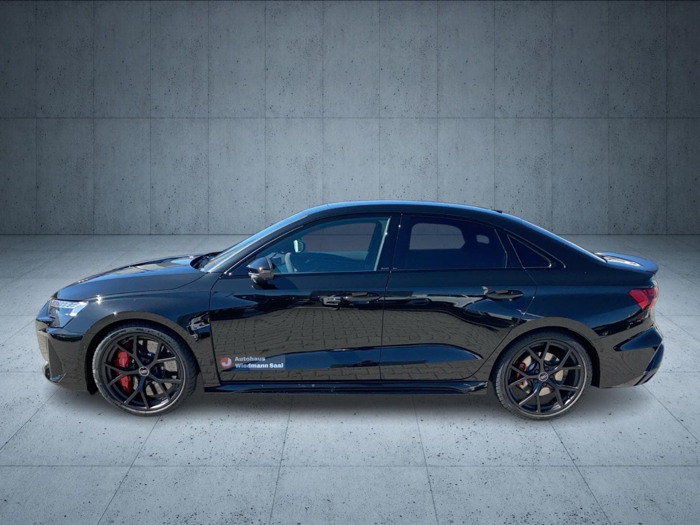 Bild über Audi RS 3 Limousine TFSI quattro 294 kW S tronic - für weitere Informationen kontaktieren Sie den Audi Partner
