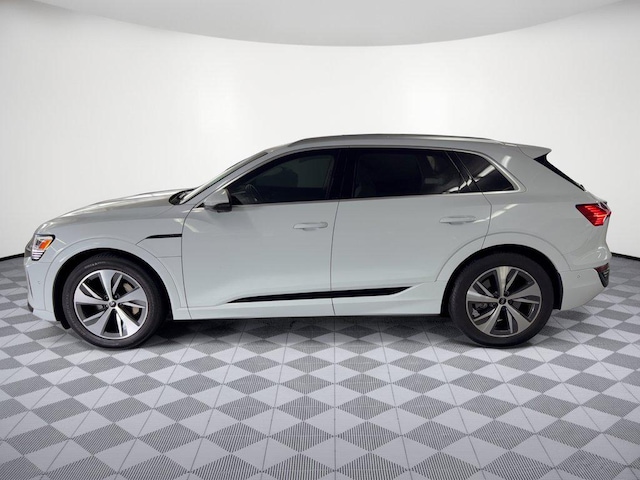 2024 Audi Q8 e-tron