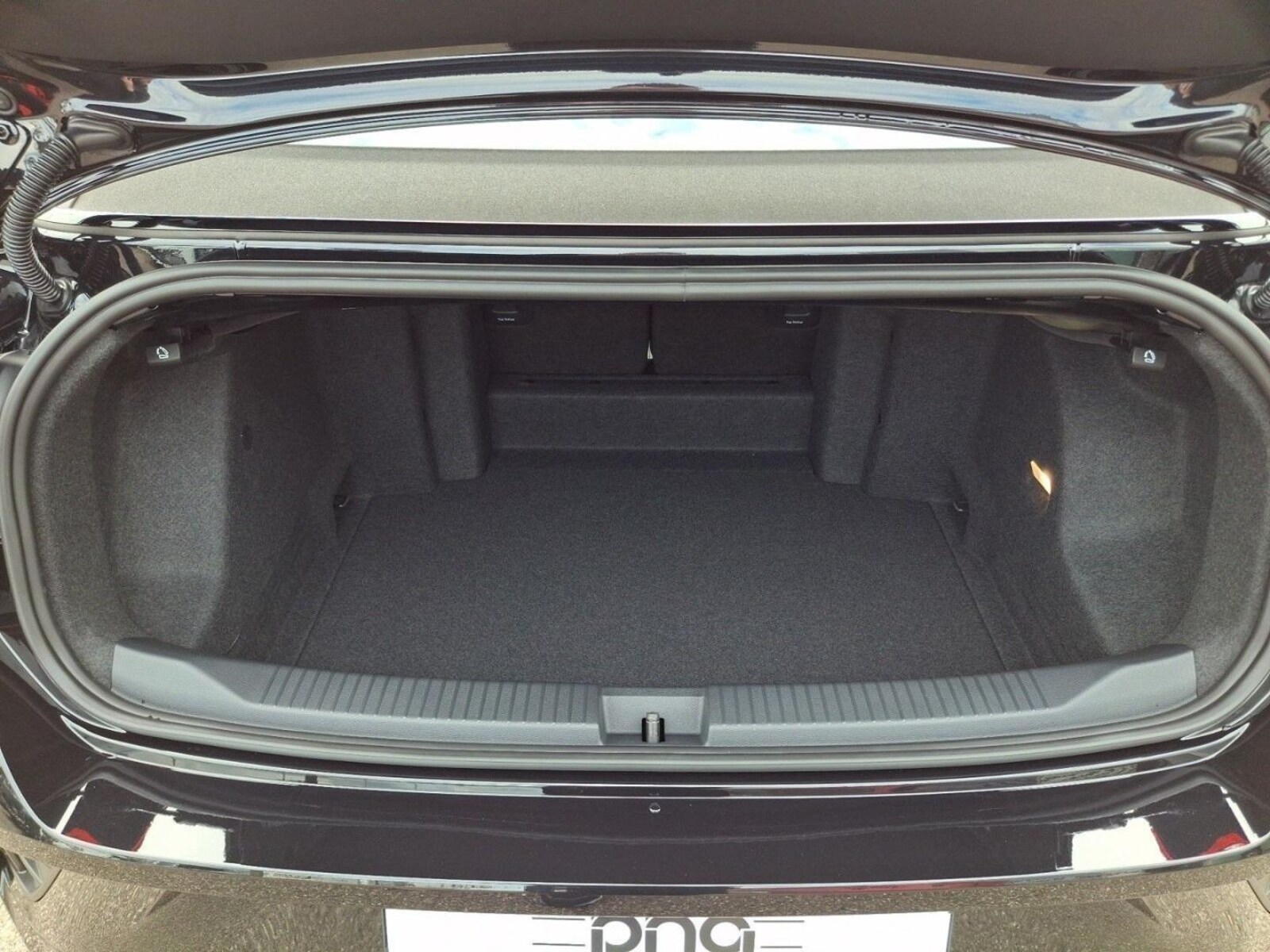 Volkswagen T-Roc Cabriolet – Bild 11