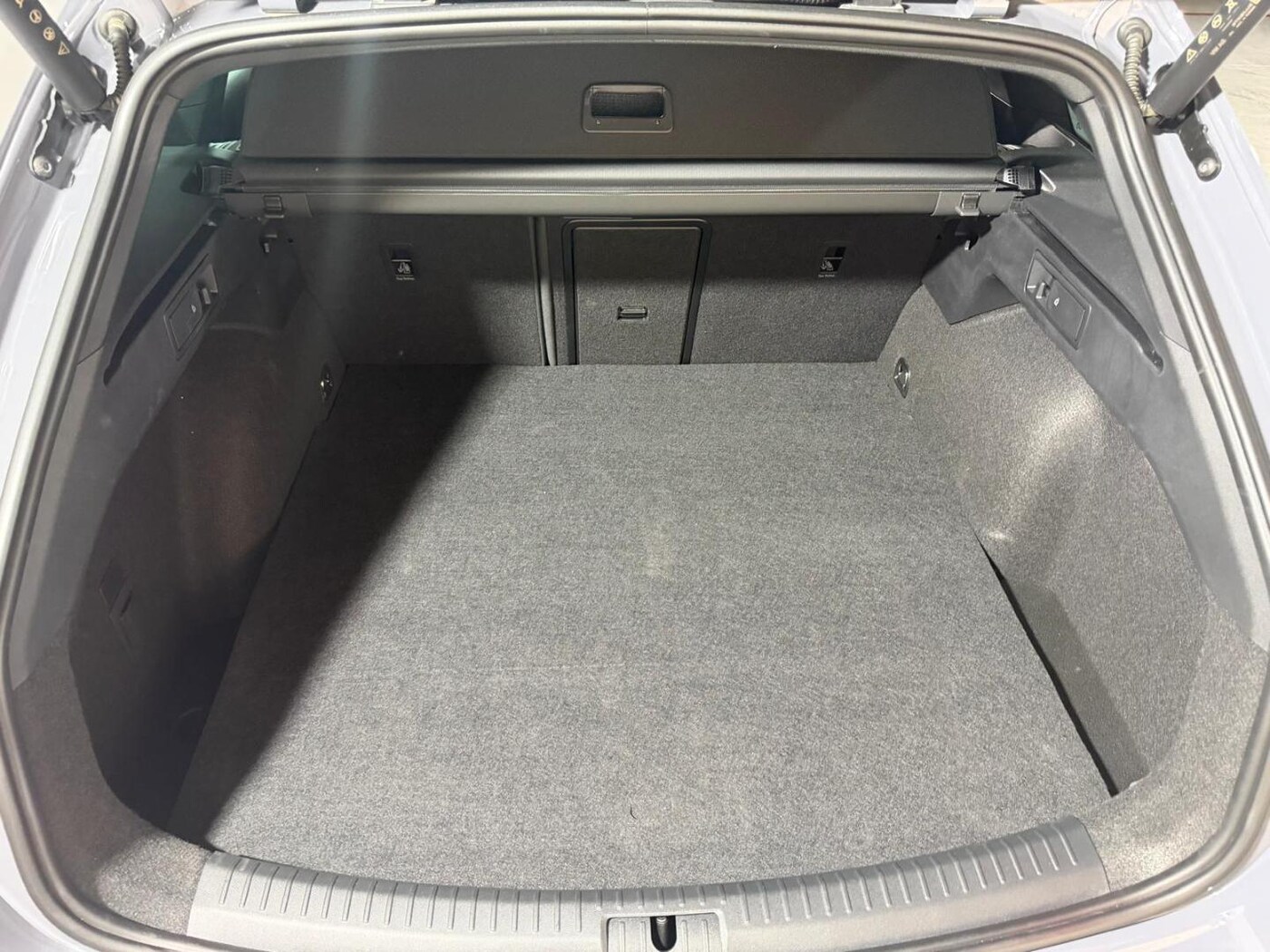 CUPRA Leon Sportstourer 1.5 TSI e-Hybrid DSG 150 kW (204 CV) — photo 8