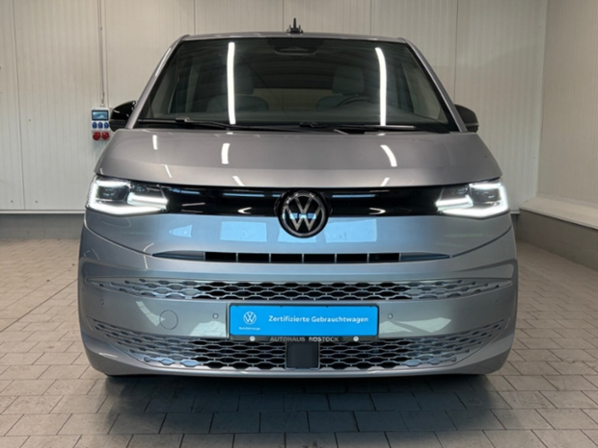 Volkswagen Multivan Basis-Modell