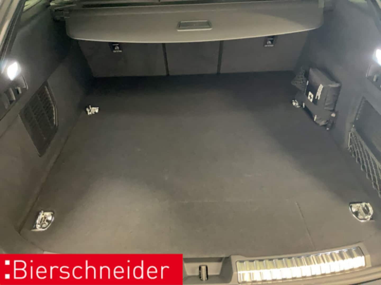 Bild über Audi A5 Avant e-hybrid e-hybrid quattro 270 kW S tronic - für weitere Informationen kontaktieren Sie den Audi Partner