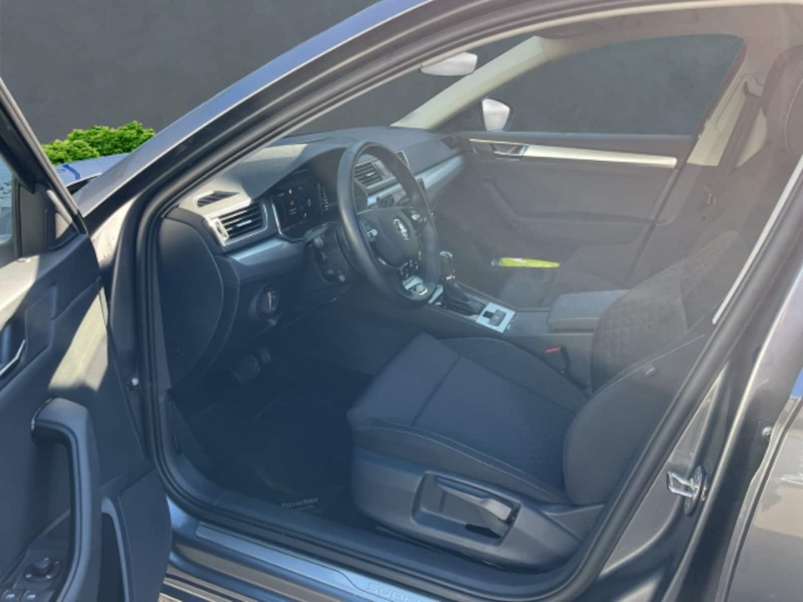 Škoda Superb Combi – Bild 9