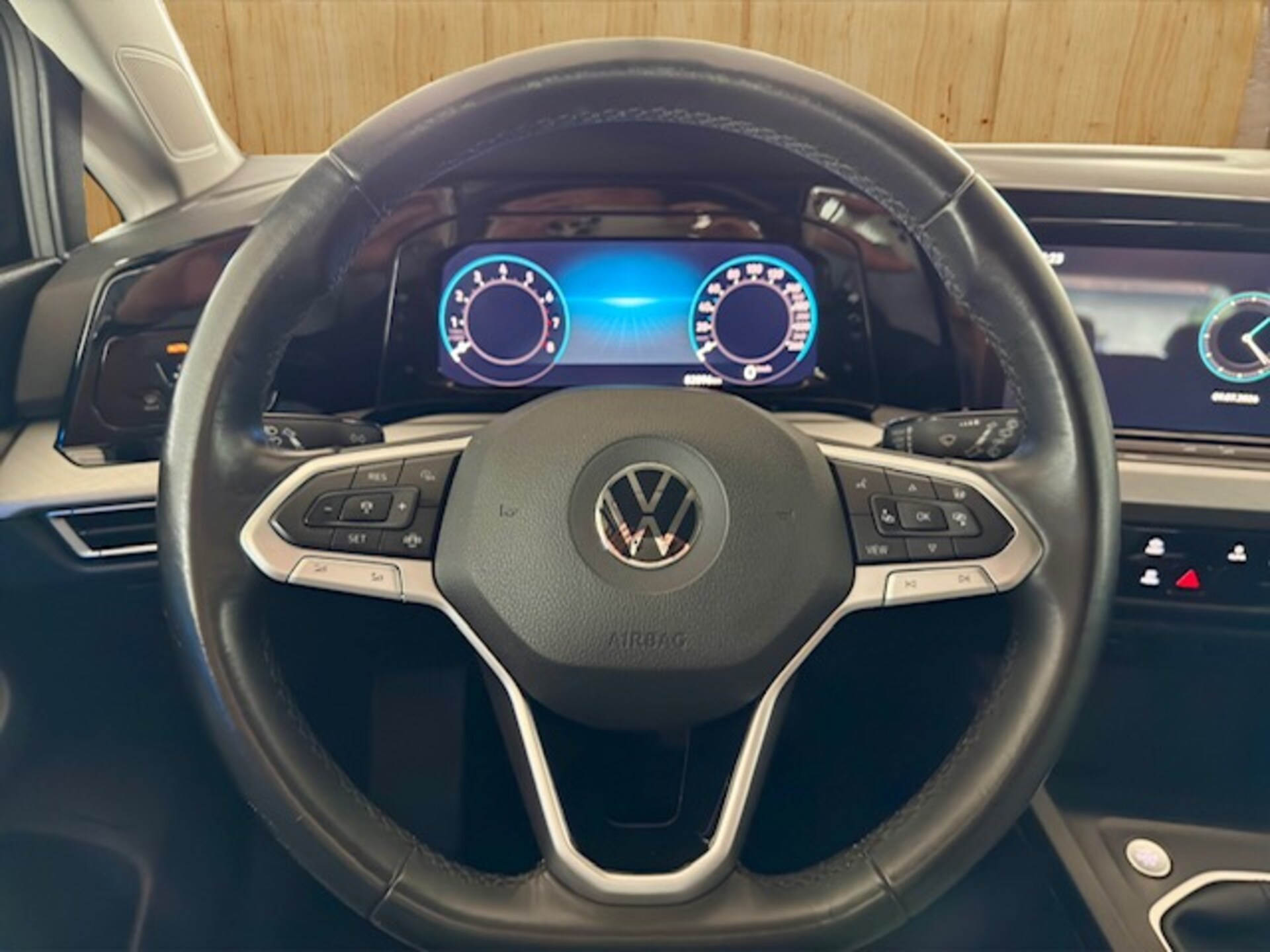 Volkswagen Golf Life