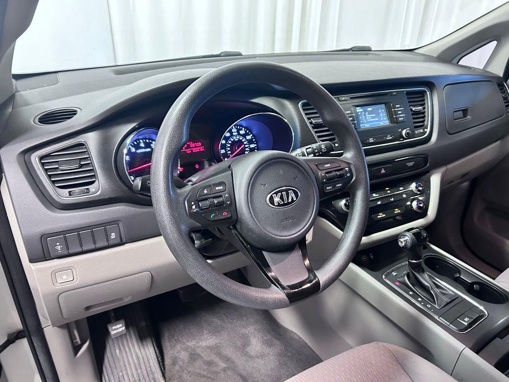 Used 2016 Kia Sedona L with VIN KNDMA5C14G6152483 for sale in Fort Wayne, IN