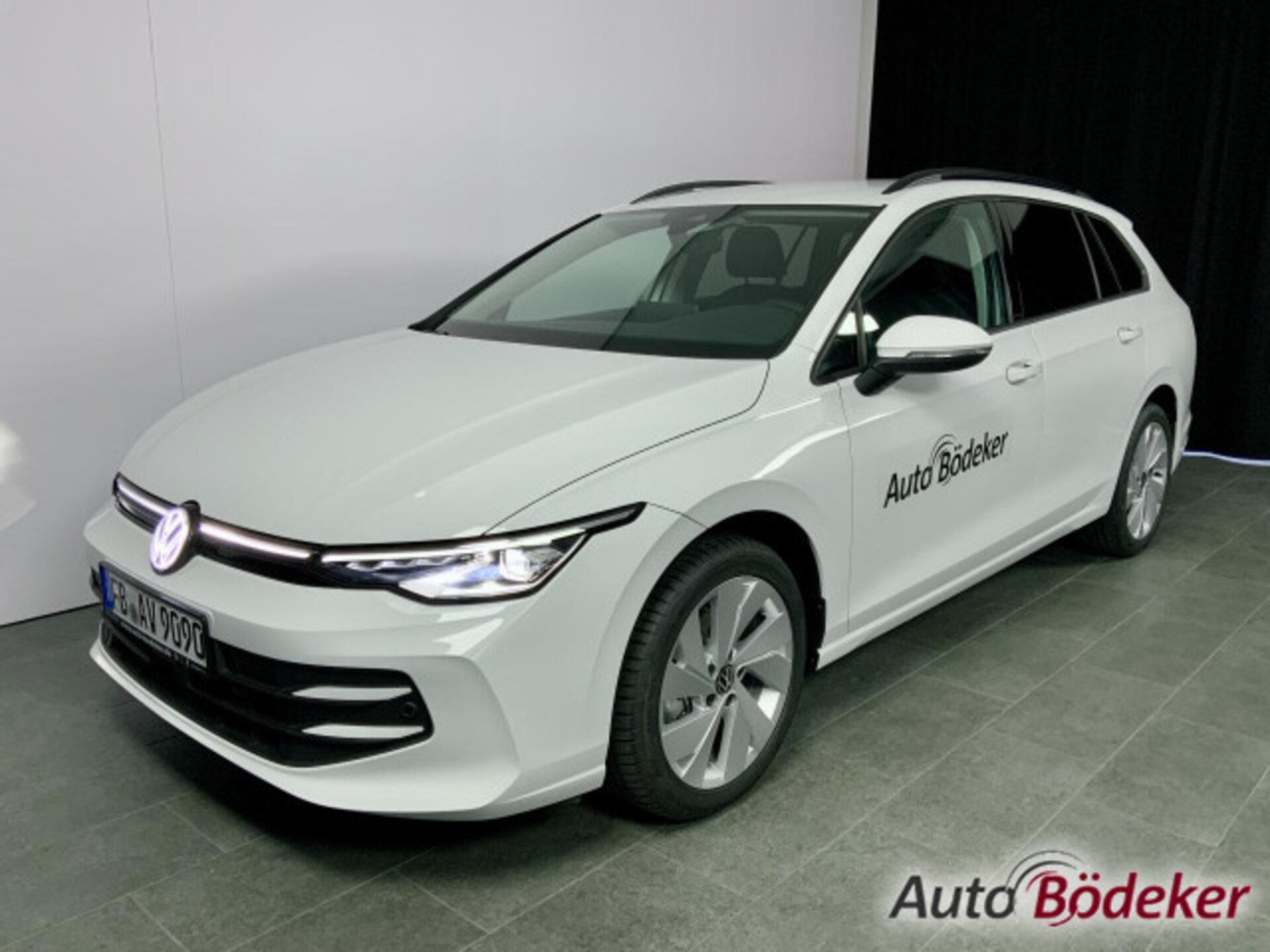 Volkswagen Golf Variant Life