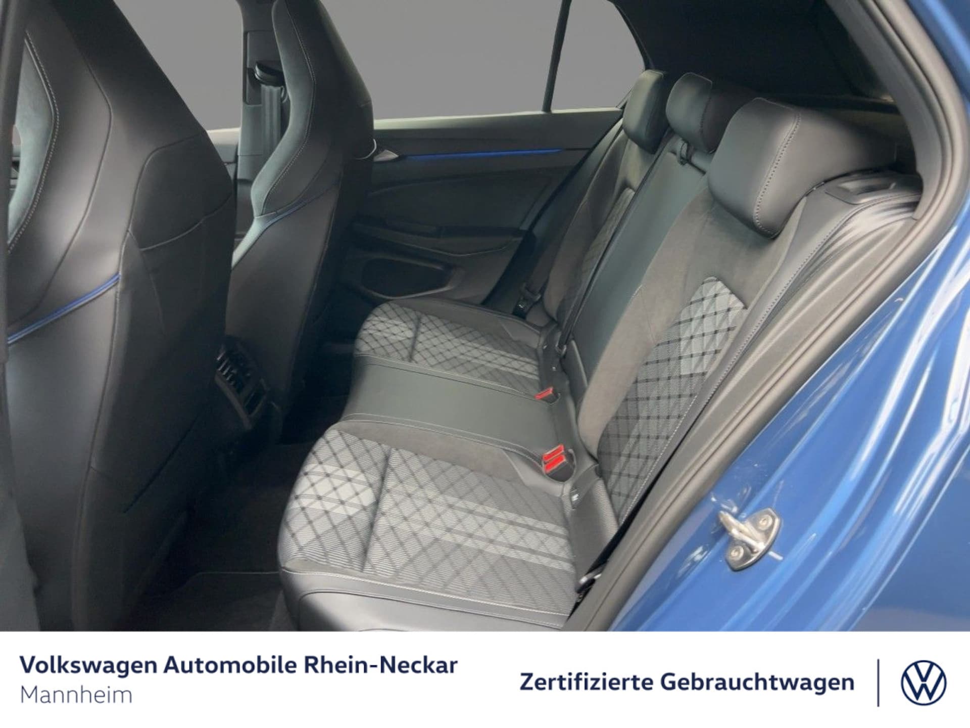 Volkswagen Golf R-Line