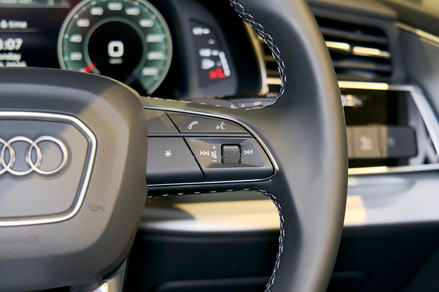 Image about Audi Q7 SUV TFSI quattro tiptronic