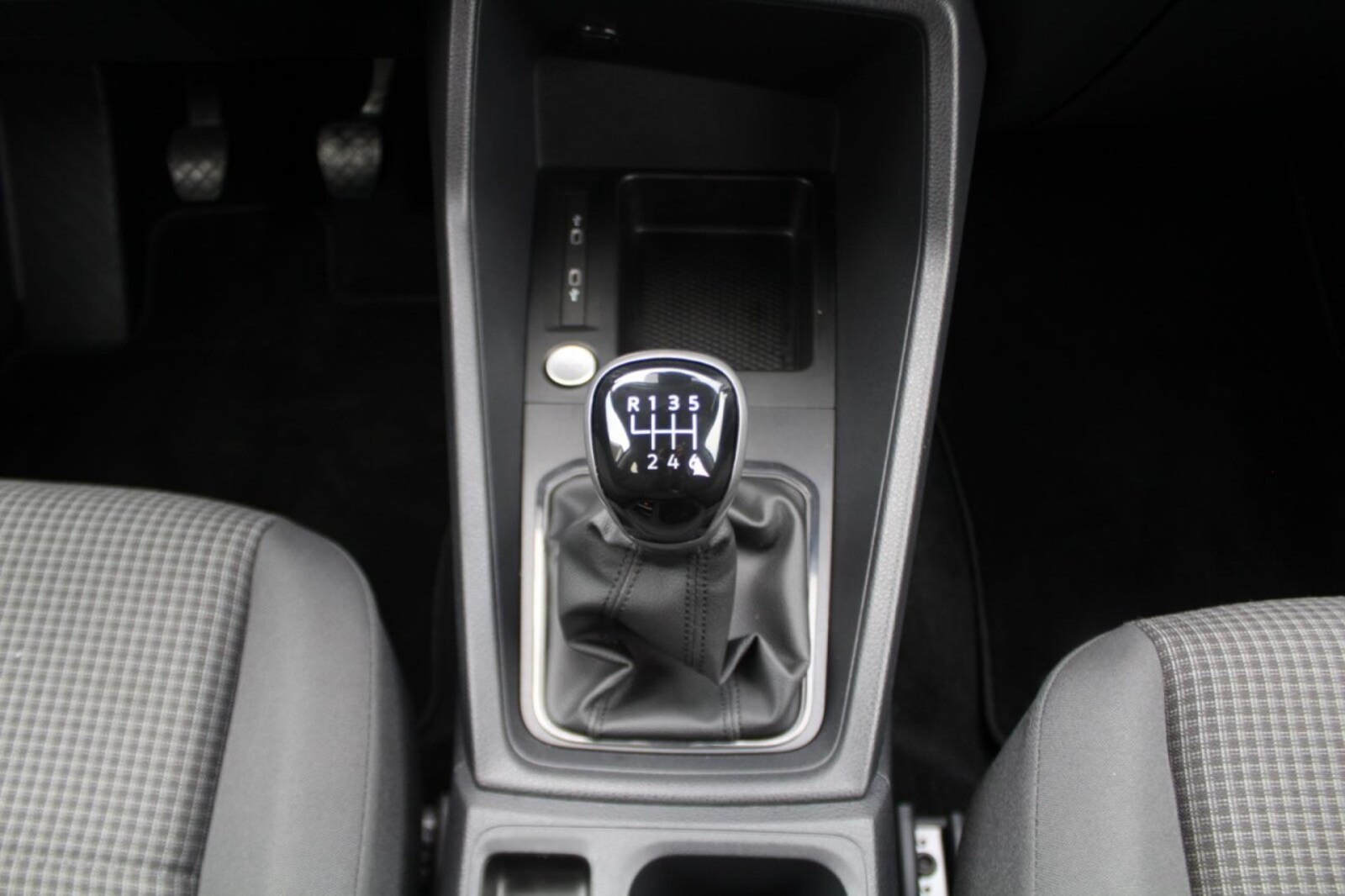 Volkswagen Caddy – Bild 8