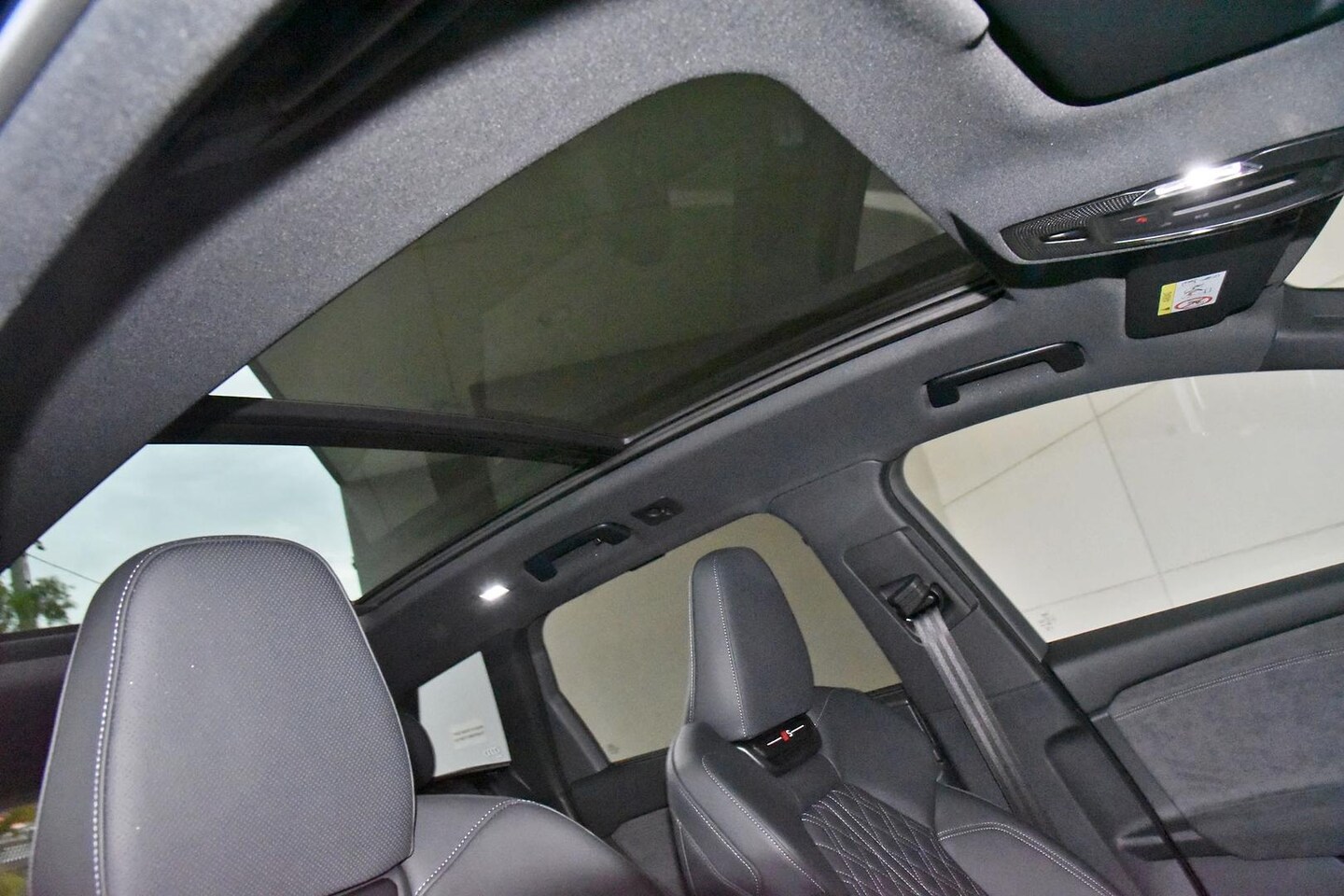 Image about Audi SQ6 SUV e-tron e-tron quattro