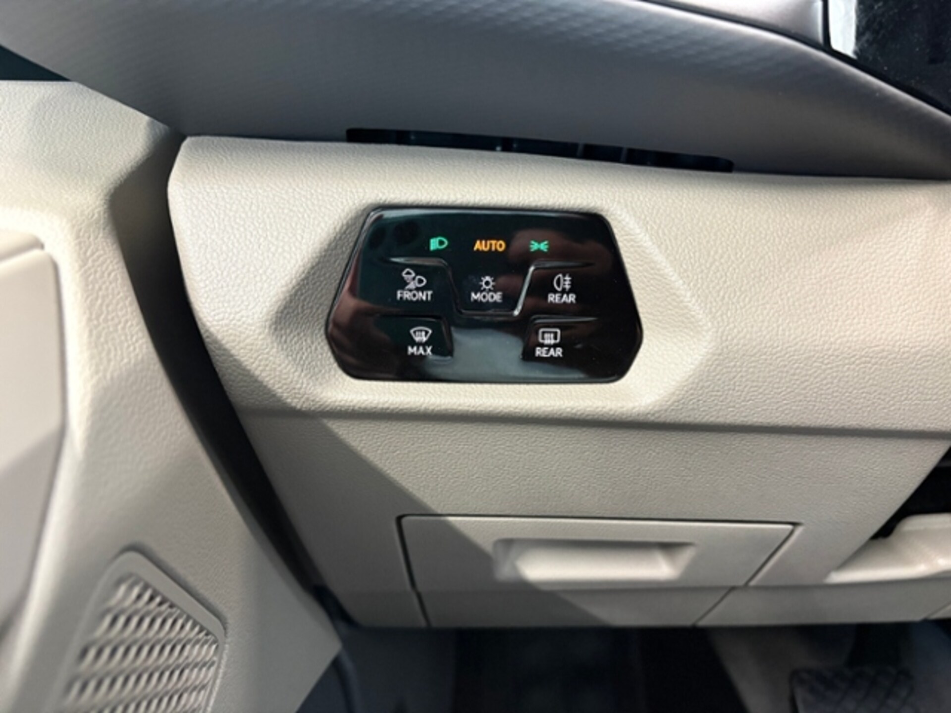 Volkswagen Multivan Basis-Modell