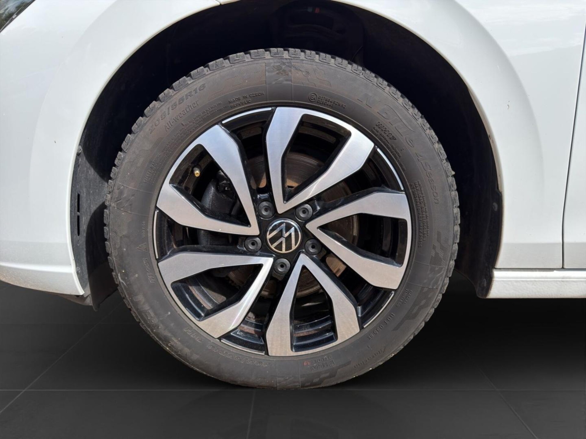 Volkswagen Golf Life
