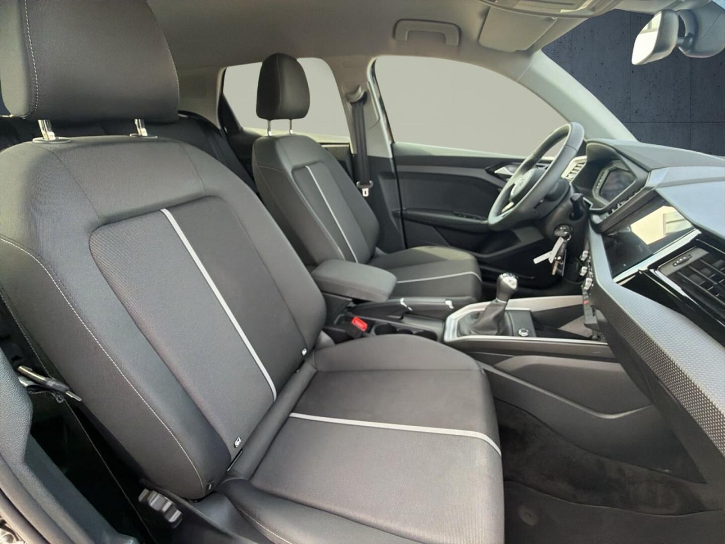 Bild über Audi A1 Sportback advanced 30 TFSI Schaltgetriebe - für weitere Informationen kontaktieren Sie den Audi Partner