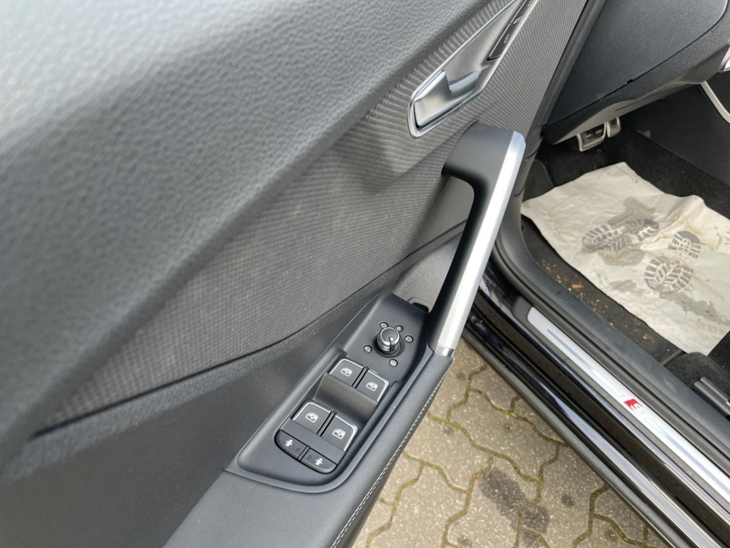 Bild über Audi Q2 S line 35 TFSI S tronic - für weitere Informationen kontaktieren Sie den Audi Partner