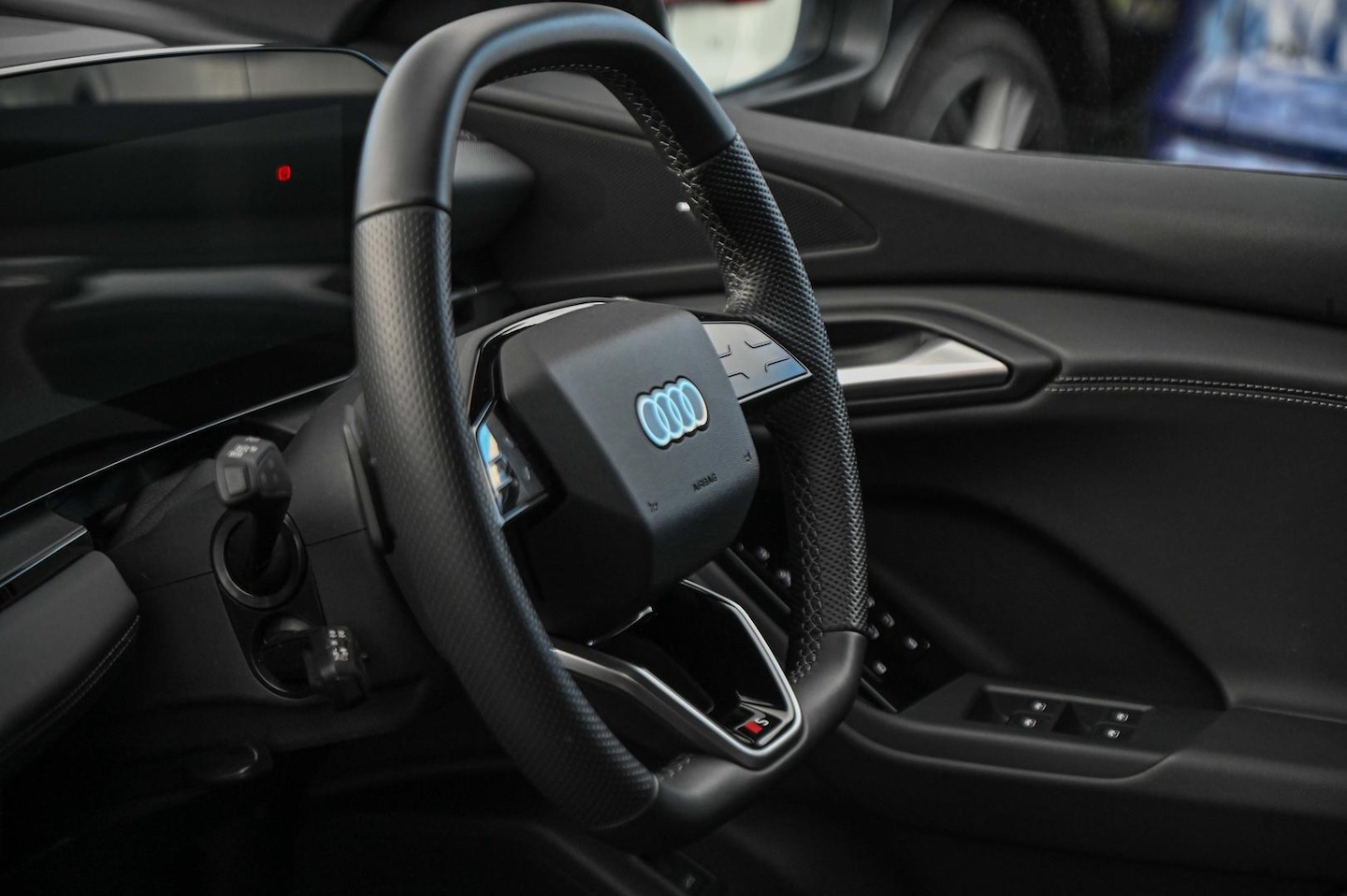Image about Audi Q6 SUV e-tron e-tron quattro