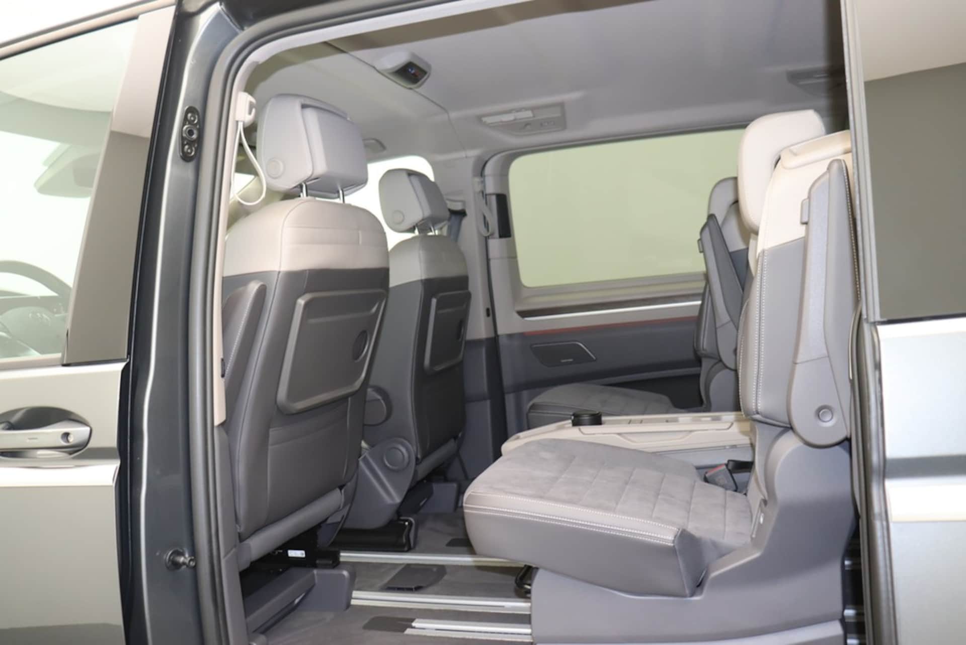 Volkswagen Multivan Style