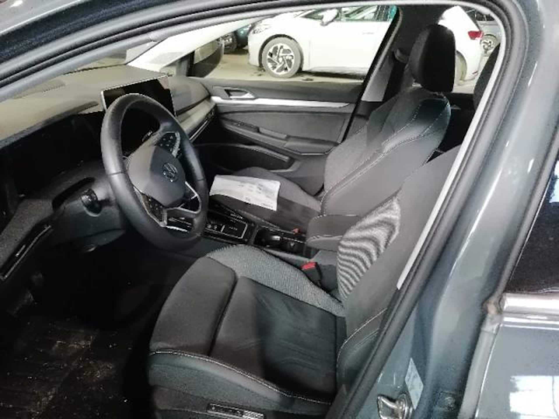 Volkswagen Golf Style