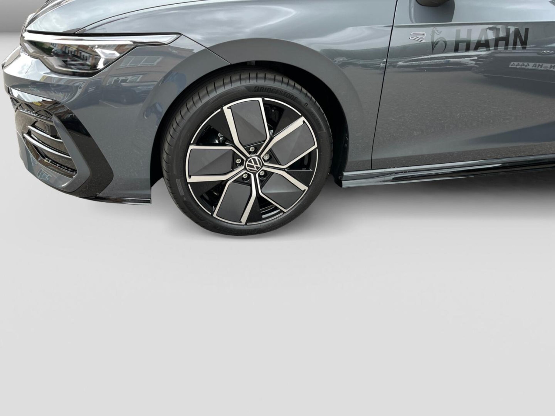 Volkswagen Golf R-Line
