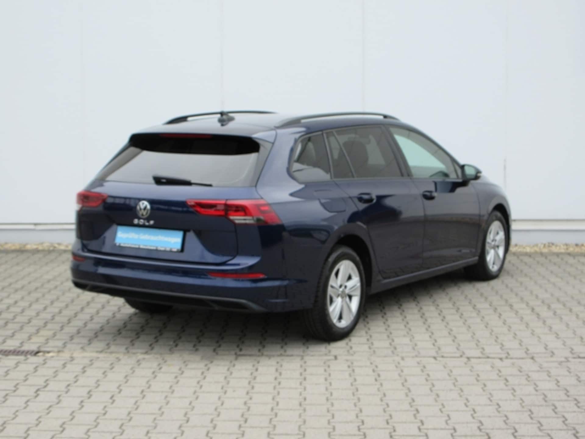 Volkswagen Golf Variant Life