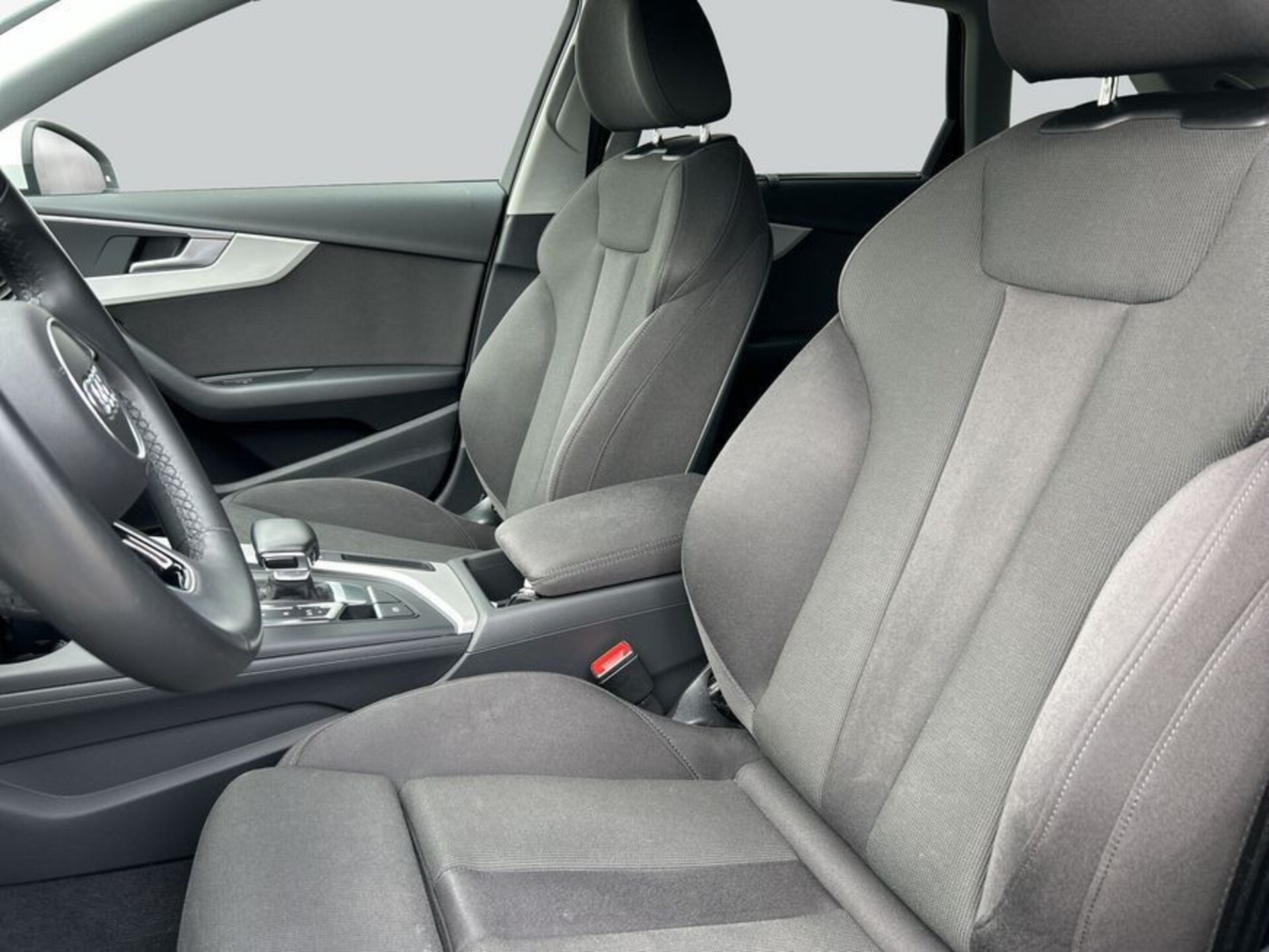 Audi A4 Avant S line