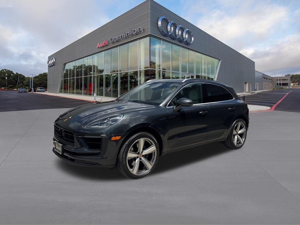 2024 Porsche Macan S's photo