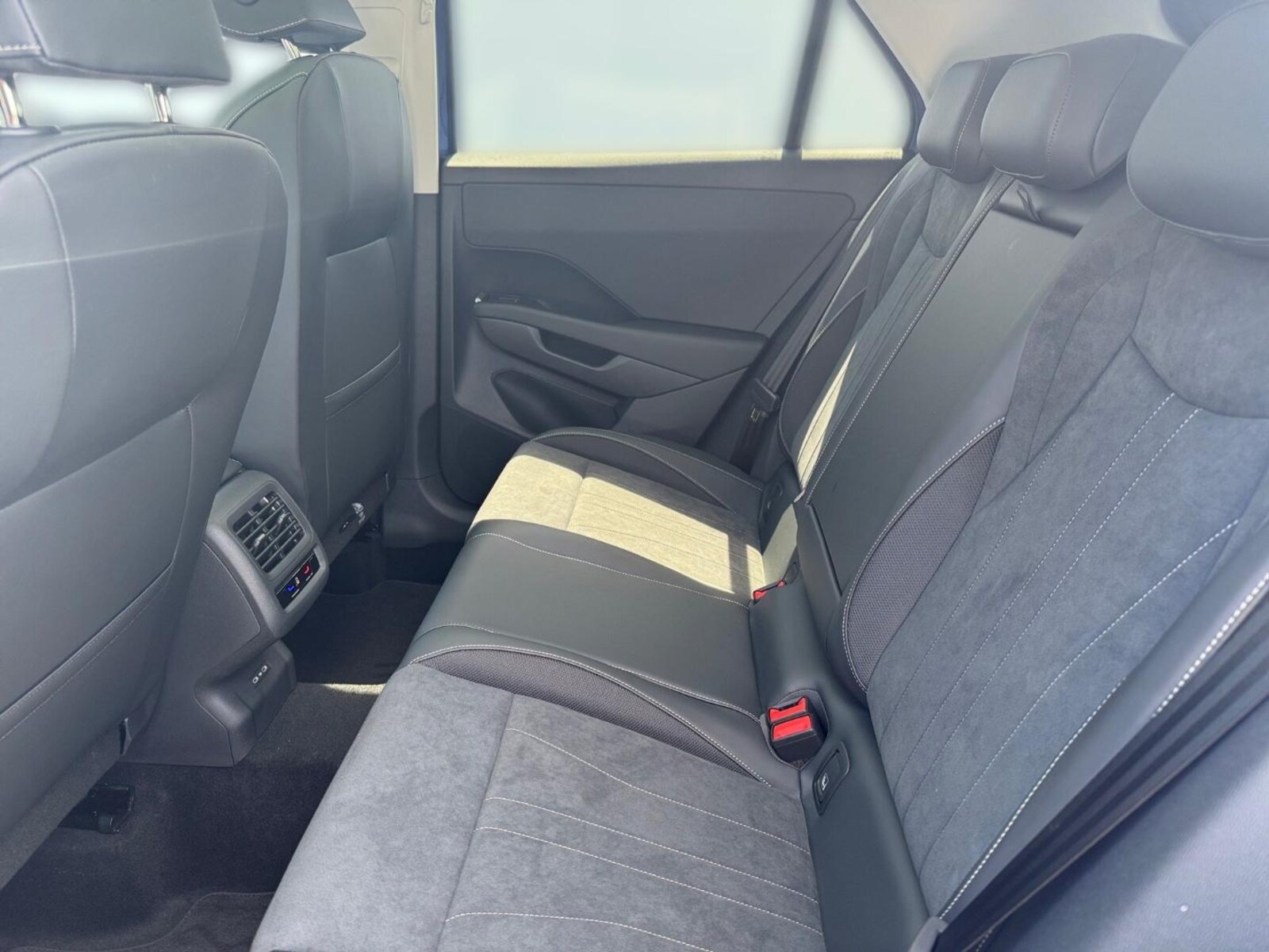 Volkswagen T-Roc – Bild 9