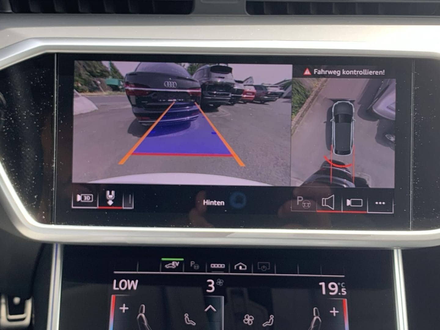 Bild über Audi A6 Avant TFSI e S line 55 TFSI e quattro S tronic - für weitere Informationen kontaktieren Sie den Audi Partner