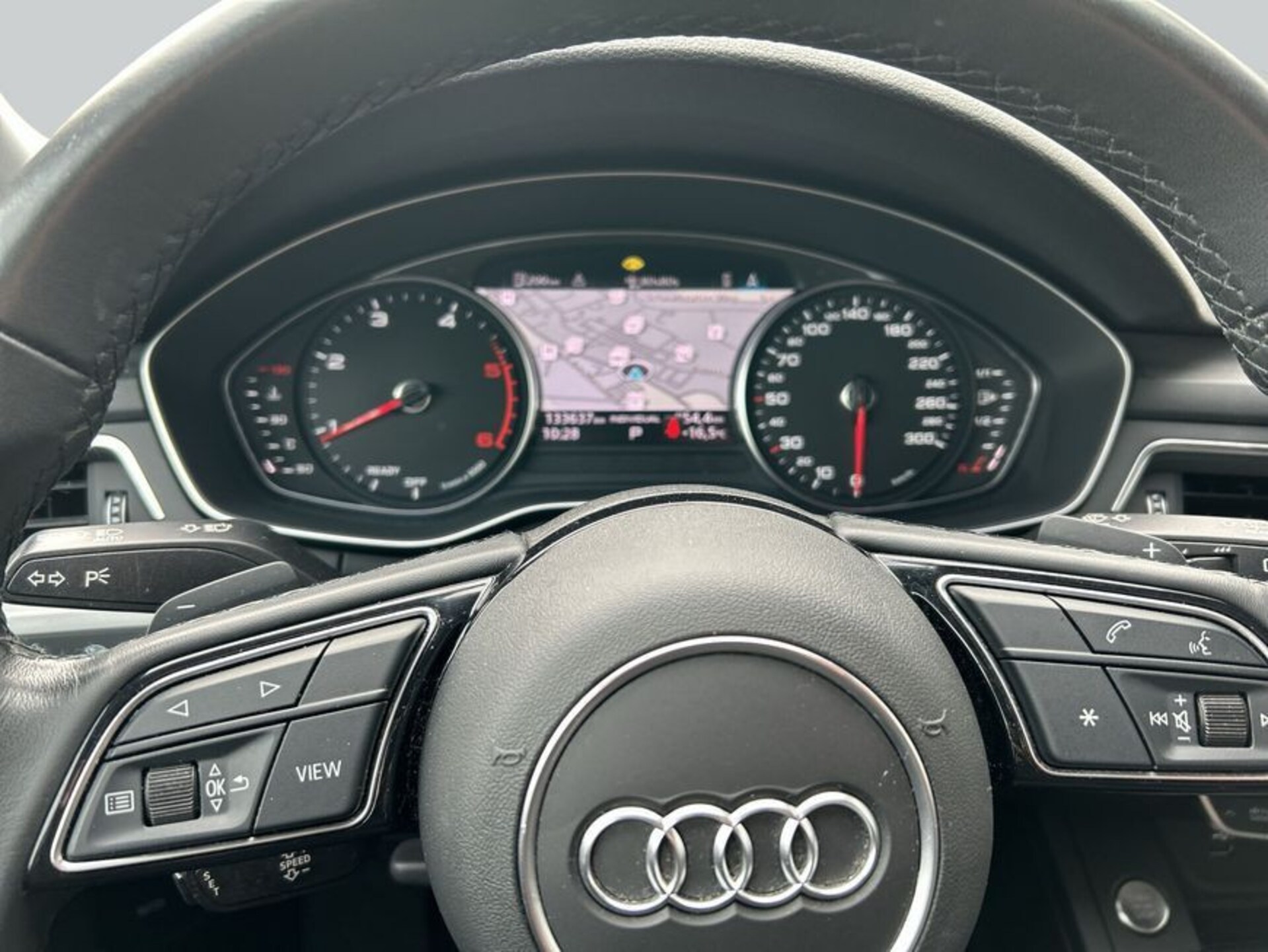 Audi A4 Avant S line