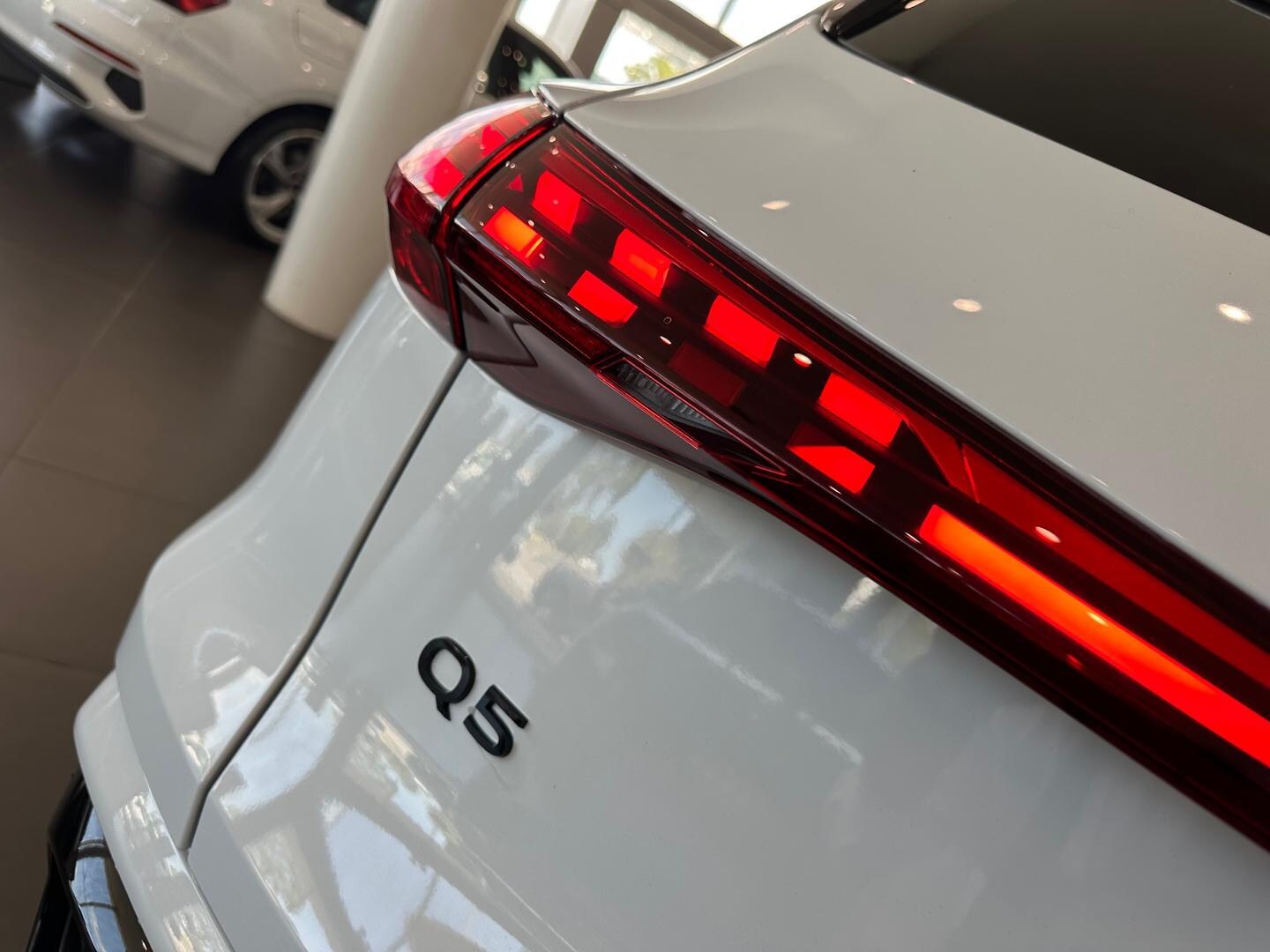 Image about Audi Q5 SUV TDI quattro 150 kW sport