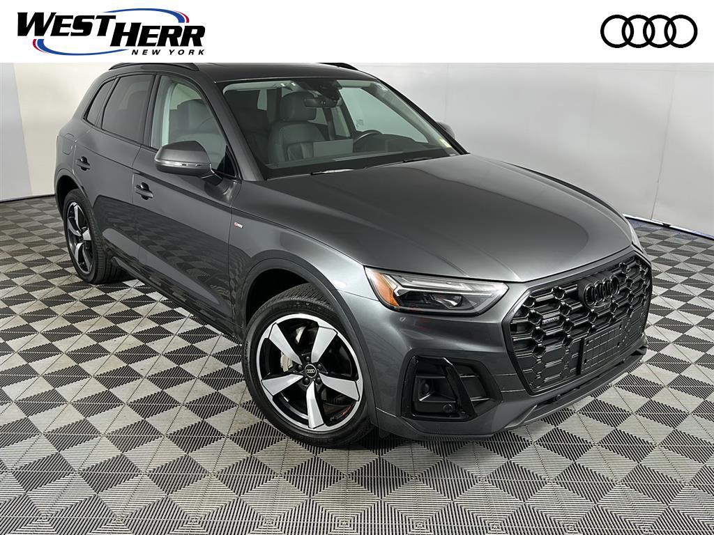 2023 Audi Q5 45 Premium Plus's photo