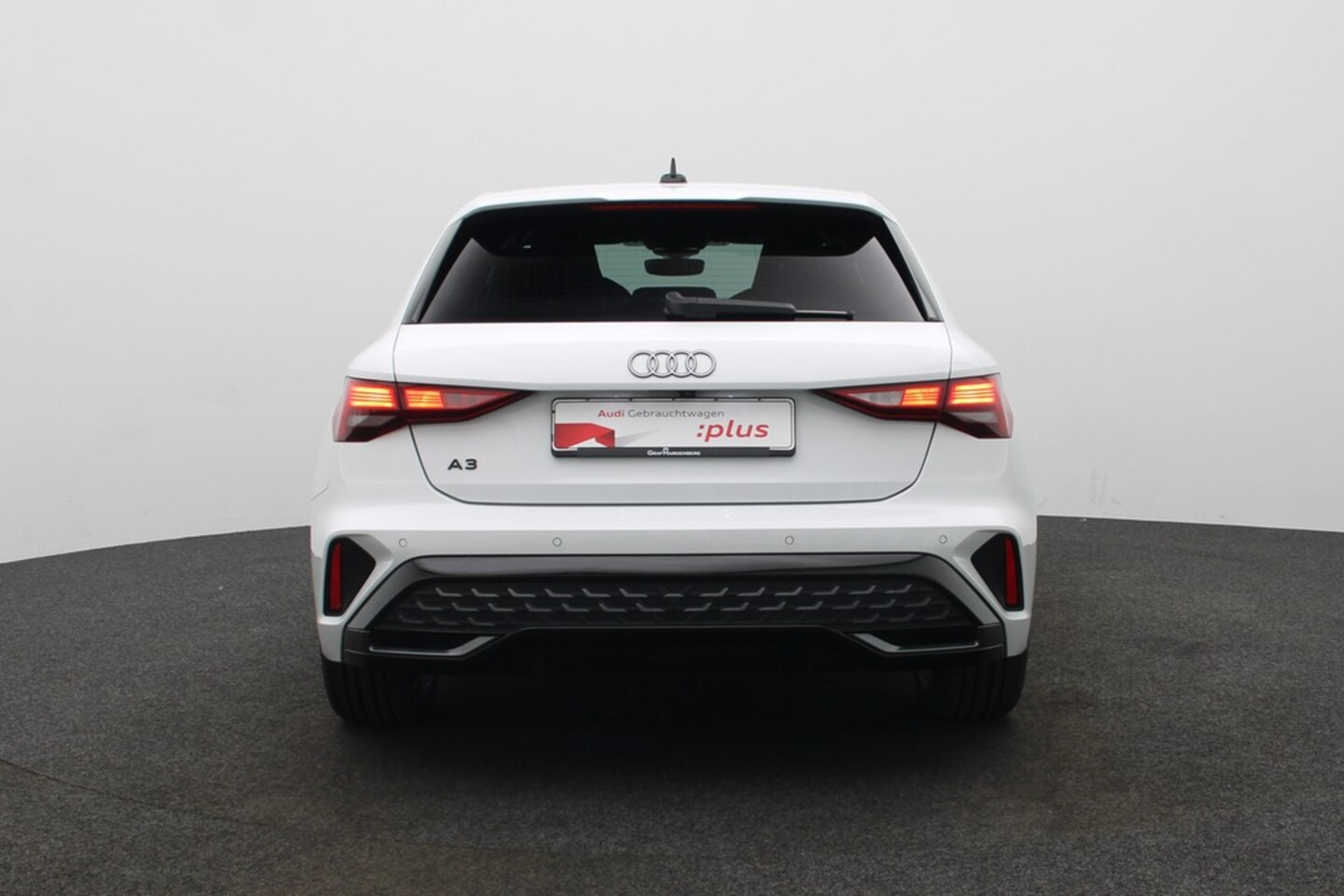 Bild über Audi A3 Sportback S line 35 TDI S tronic - für weitere Informationen kontaktieren Sie den Audi Partner