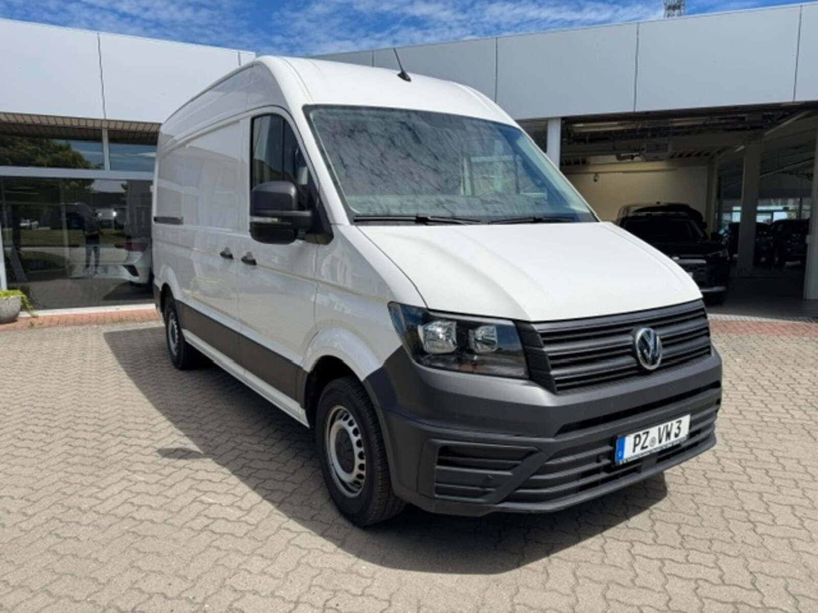 Volkswagen Crafter Kasten mittlerer Radstand – Bild 4