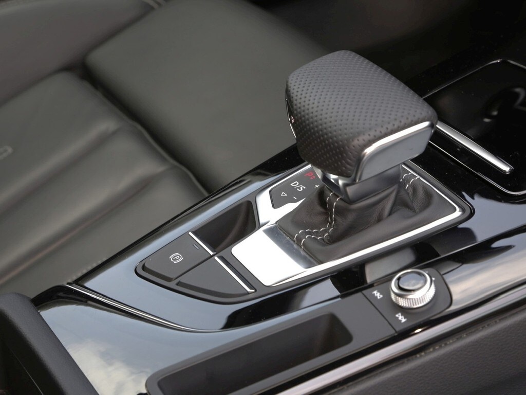 Image about Audi A4 Avant S line 45 TFSI quattro S tronic