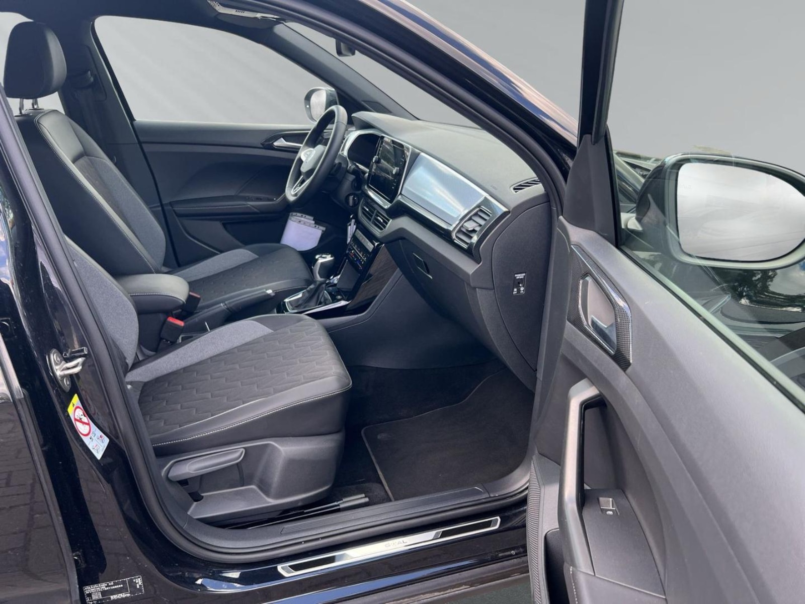 Volkswagen T-Cross – Bild 11