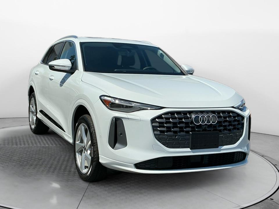2026 Audi Q5 Premium Plus quattro's photo