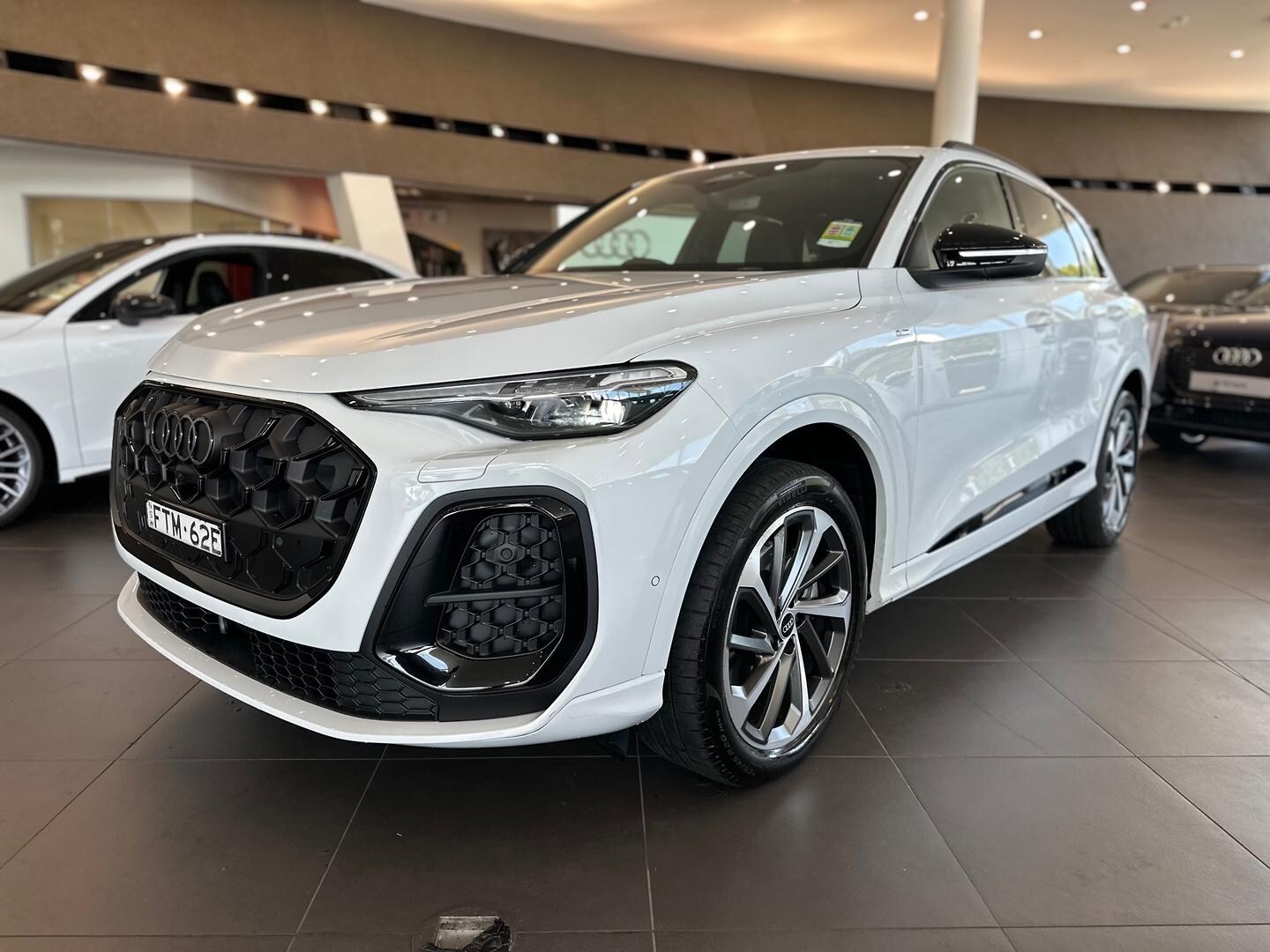 Image about Audi Q5 SUV TDI quattro 150 kW sport