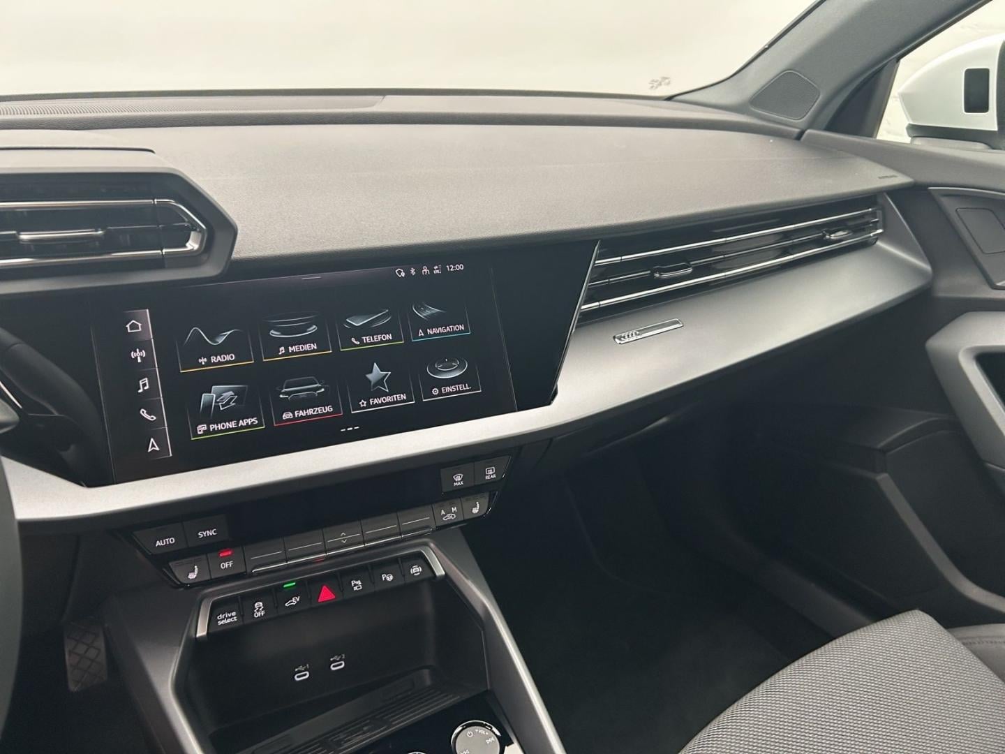 Bild über Audi A3 allstreet TFSI e 40 TFSI e S tronic - für weitere Informationen kontaktieren Sie den Audi Partner
