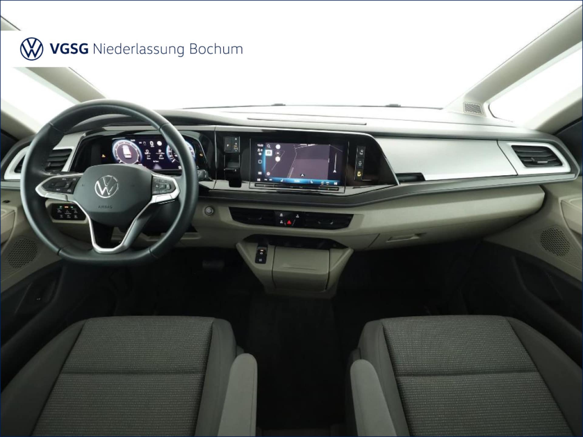 Volkswagen Multivan Langversion Basis-Modell
